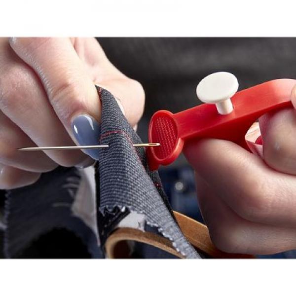 3-IN-1 NEEDLE PULLER / THREAD CUTTER / THIMBLE